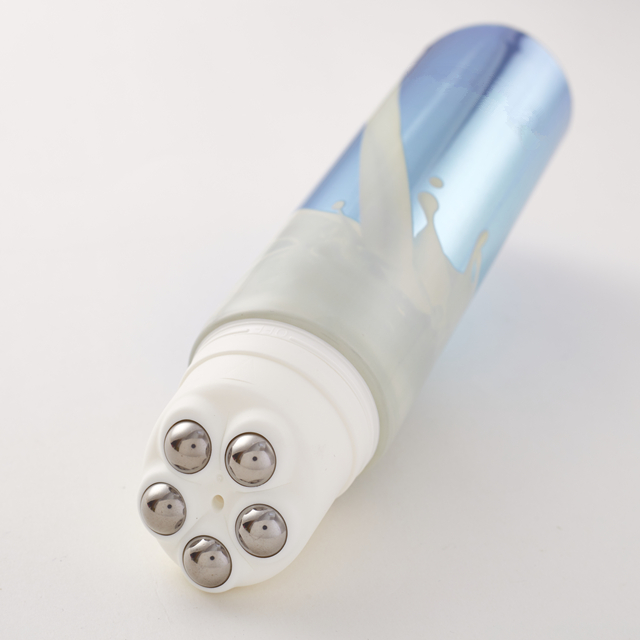 Металлический роликовый аппликатор для лосьона для тела, пластиковая трубка