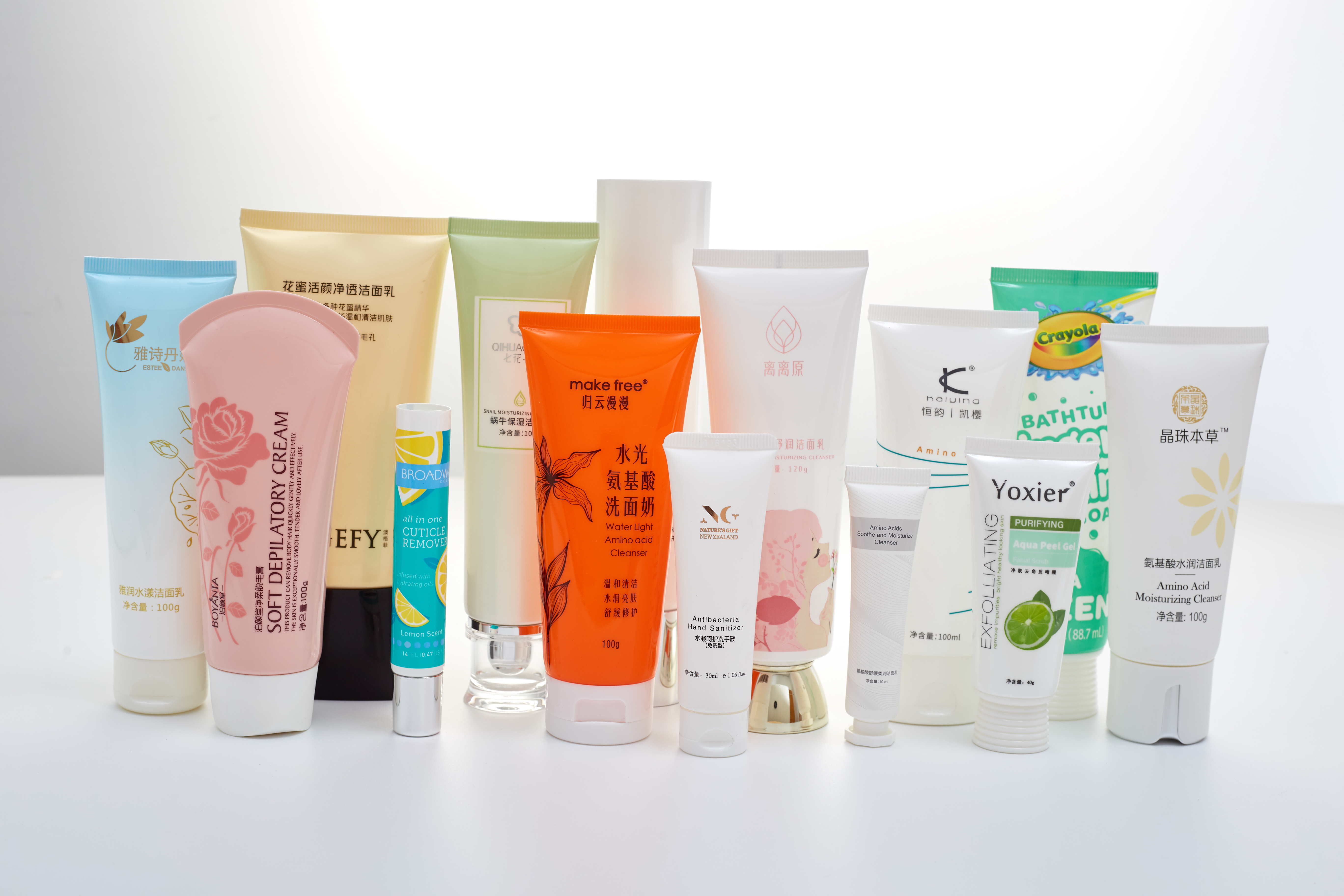 Пустой полиэтиленовый тюбик для мытья лица с акриловой крышкой